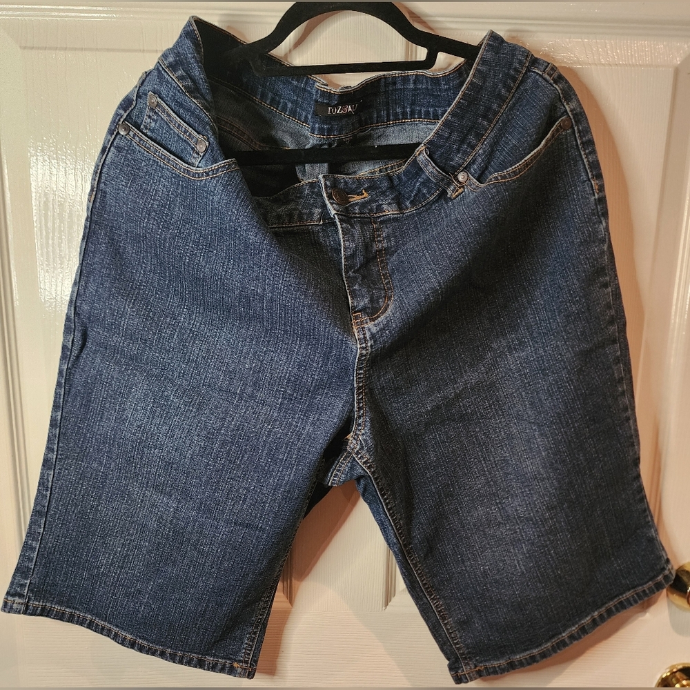 Womans Blue Denim Shorts Size 16